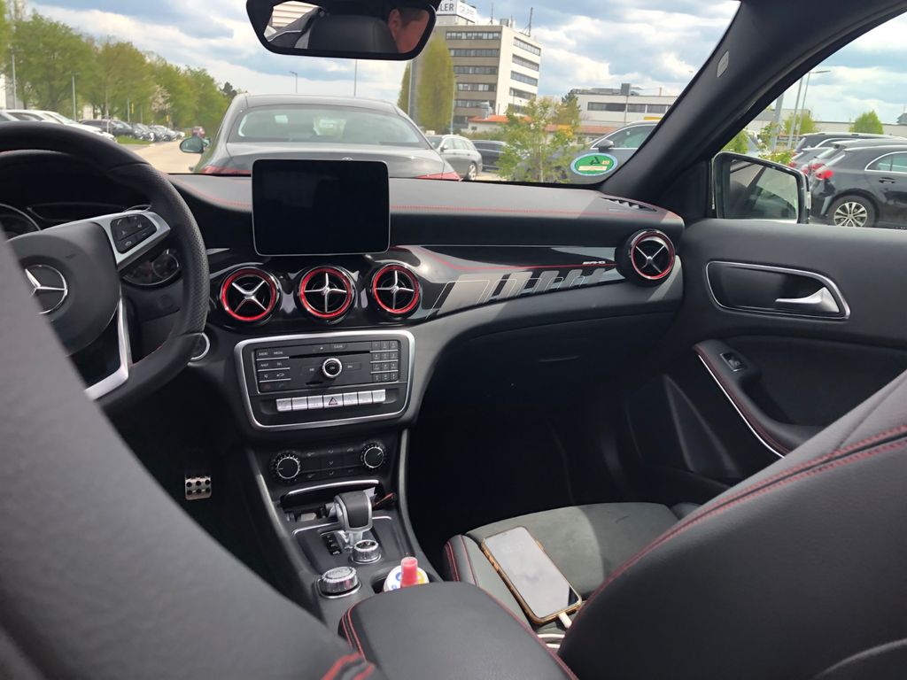 Mercedes-Benz GLA 45 AMG Mercedes-AMG GLA 45 4MATIC DCT Me...