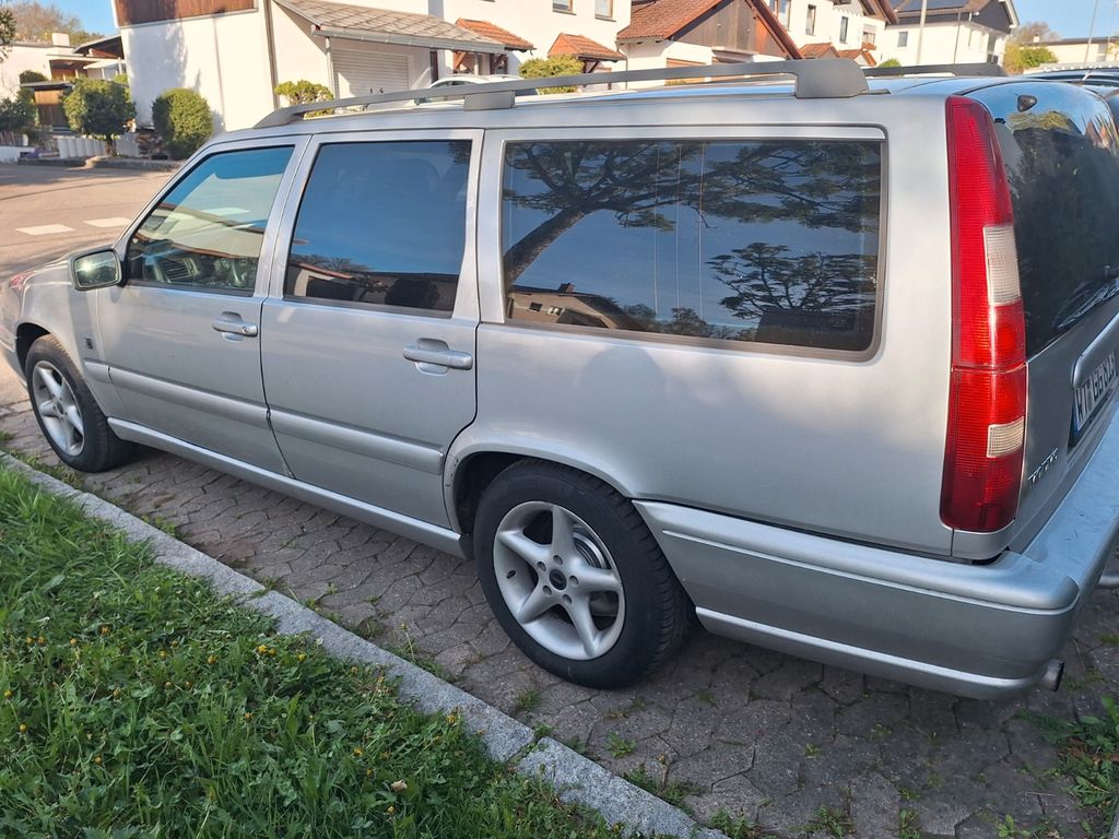Volvo V70 2.5-10V -