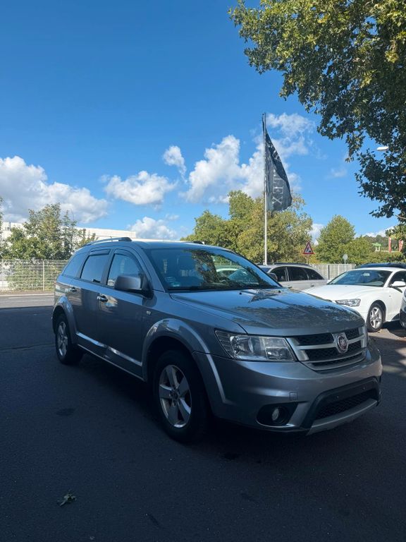 Bild des Angebotes Fiat Freemont Lounge AWD~7sitzer~NAVI~LEDER~EU5~RFK
