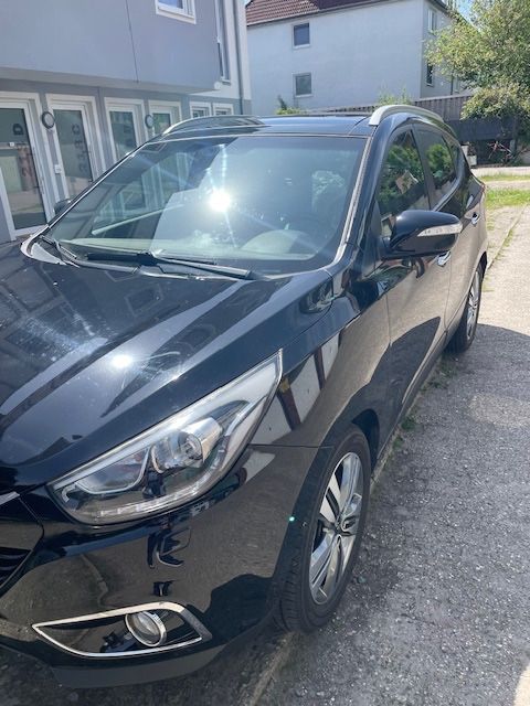 Bild des Angebotes Hyundai ix35 2.0 CRDi 135kW Black&Steel 4WD Automati...