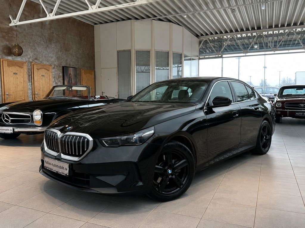 Bild des Angebotes BMW 520d Limo Aut. LC+ adLED Kamera H/K Leder SHZ