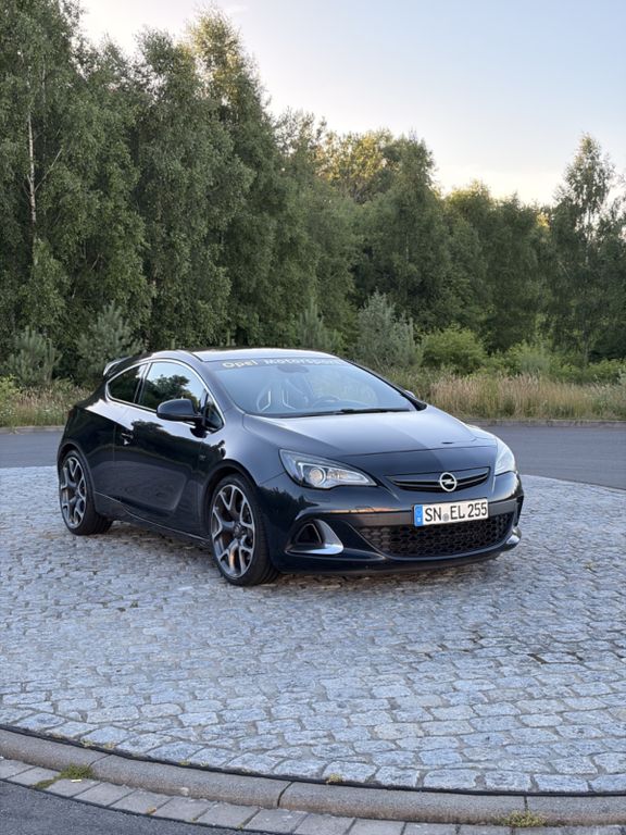 Opel Astra J GTC OPC 2.0 Turbo