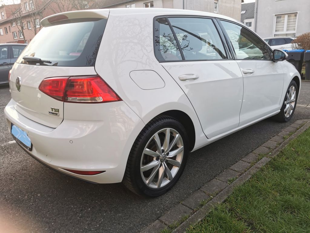 Bild des Angebotes Volkswagen Golf 1.2 TSI BMT  Benzine AHK. NEU Zahnriemen
