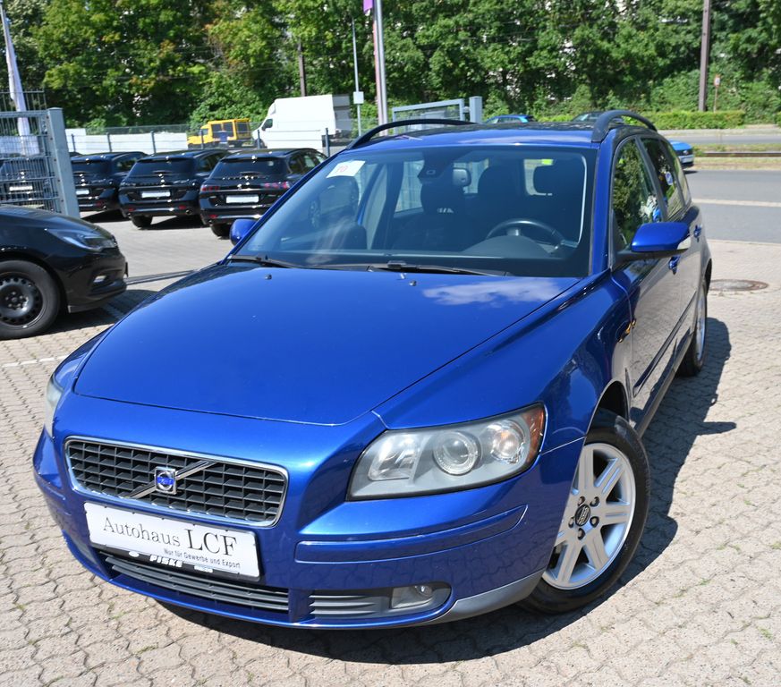 Bild des Angebotes Volvo V50 Kombi 1.6 D Momentum TÜV11/2027 Klimaautom.