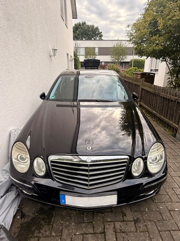 Bild des Angebotes Mercedes-Benz E 200 KOMPRESSOR NGT AVANTGARDE Autom. Avant...