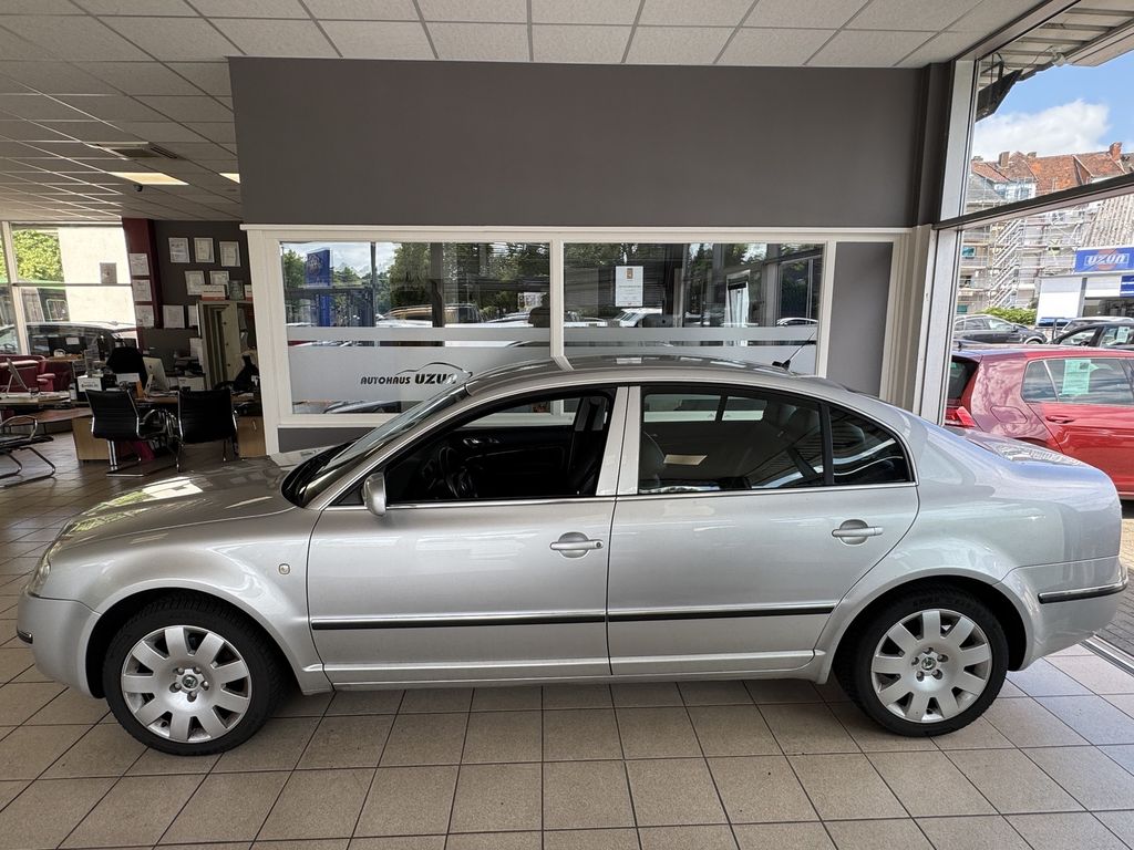 Skoda Superb 1.8 T Elegance Automatik Leder Memory PDC