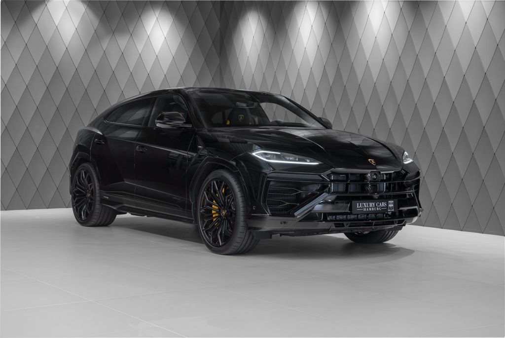 Lamborghini Urus 4.0 V8 SE BLACK/BLACK-GREEN PANO CARBON