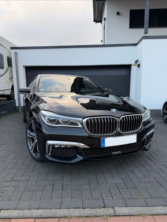 Bild des Angebotes BMW 730d xDrive G11- MPaket, Checkheft, top Ausstat.
