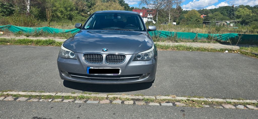 Bild des Angebotes BMW 525i A touring -