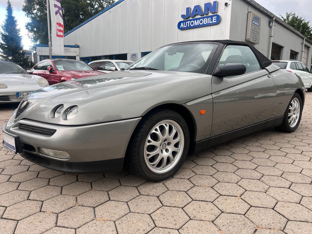 Bild des Angebotes Alfa Romeo Spider 916 2.0 16V T.Spark Pininfarina HU 05/27