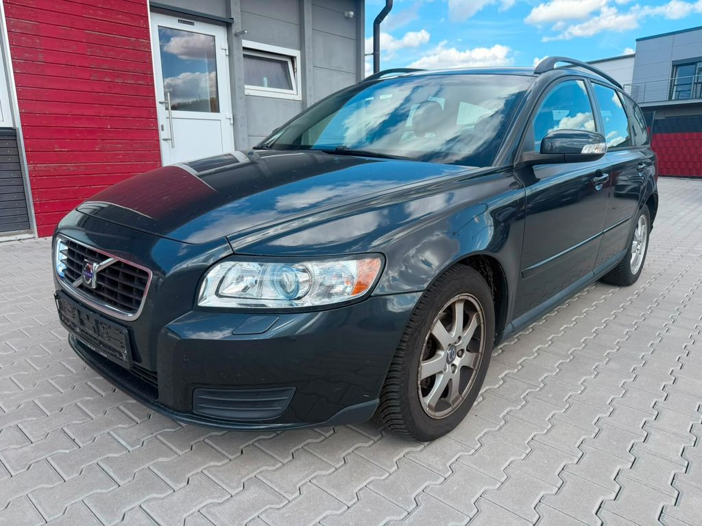 Bild des Angebotes Volvo V50 Kombi 1.8 F Kinetic