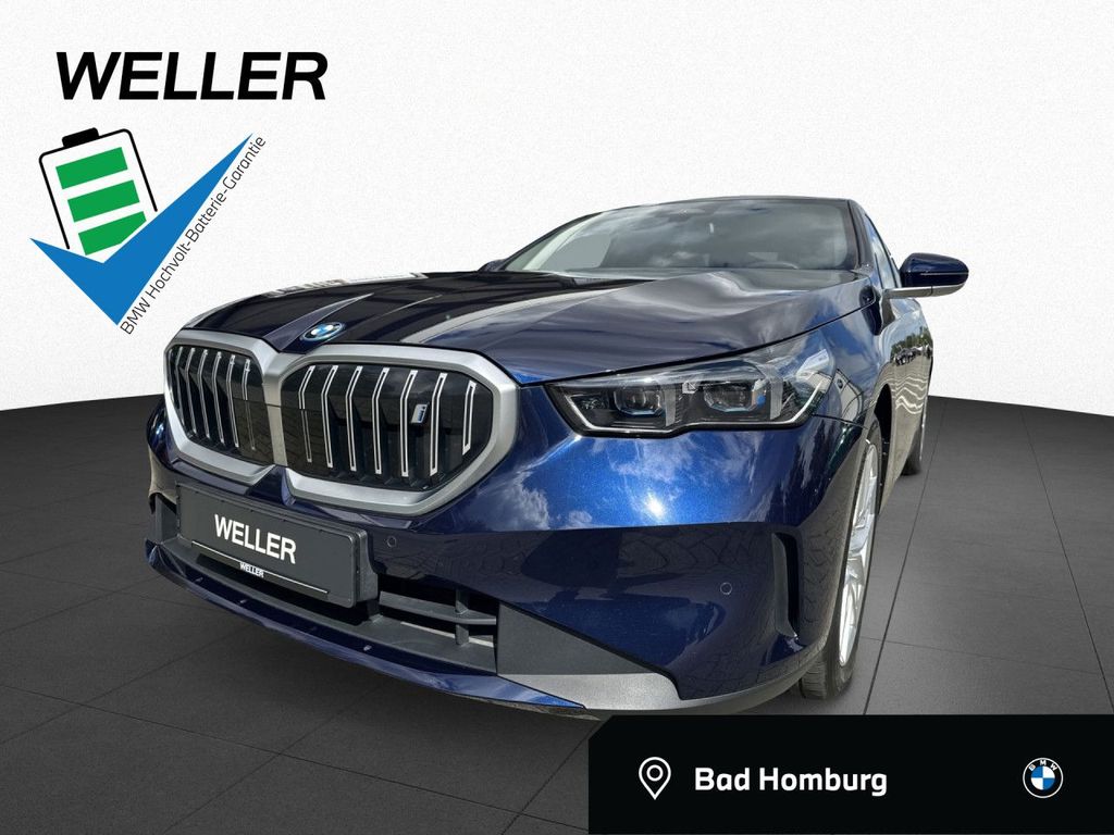 Bild des Angebotes BMW i5 eDrive40 Pano,AHK,Stop+Go,AdLED,DrA,KomZu,Kam