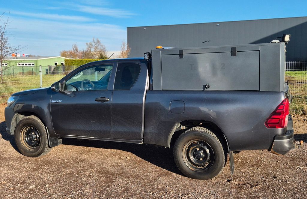 Bild des Angebotes Toyota Hilux Extra Cab  4x4