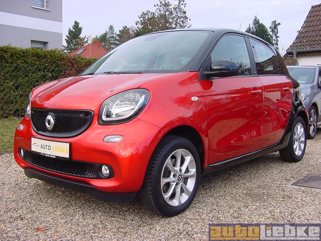 Bild des Angebotes Smart FORFOUR AUTOM,KLIMA,SHZ,PDC,BT,GRA,SMART-SH!
