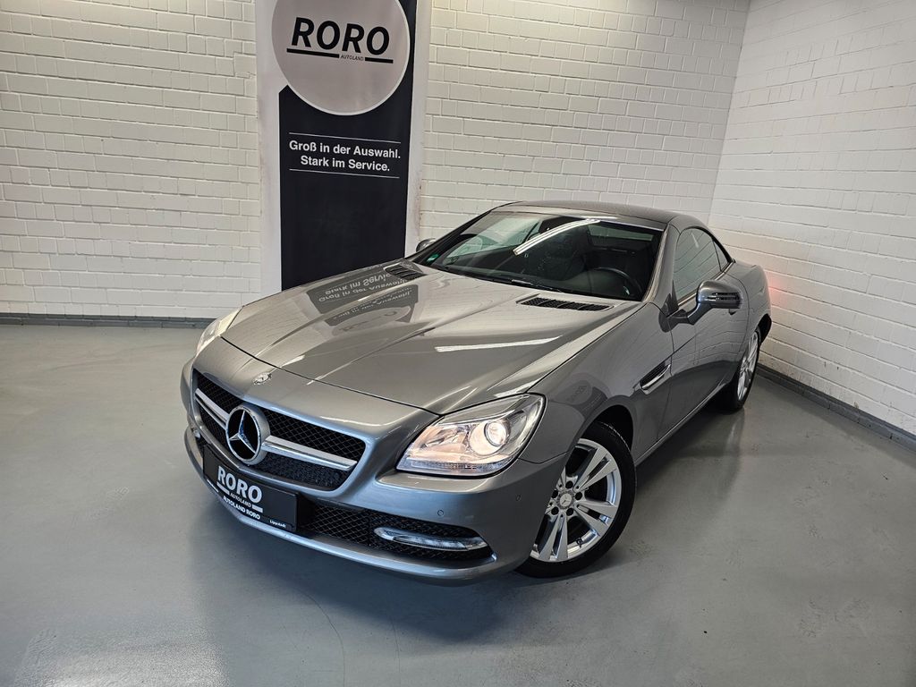 Bild des Angebotes Mercedes-Benz SLK 250 Roadster BlueEfficiency + AirScarf/Pano