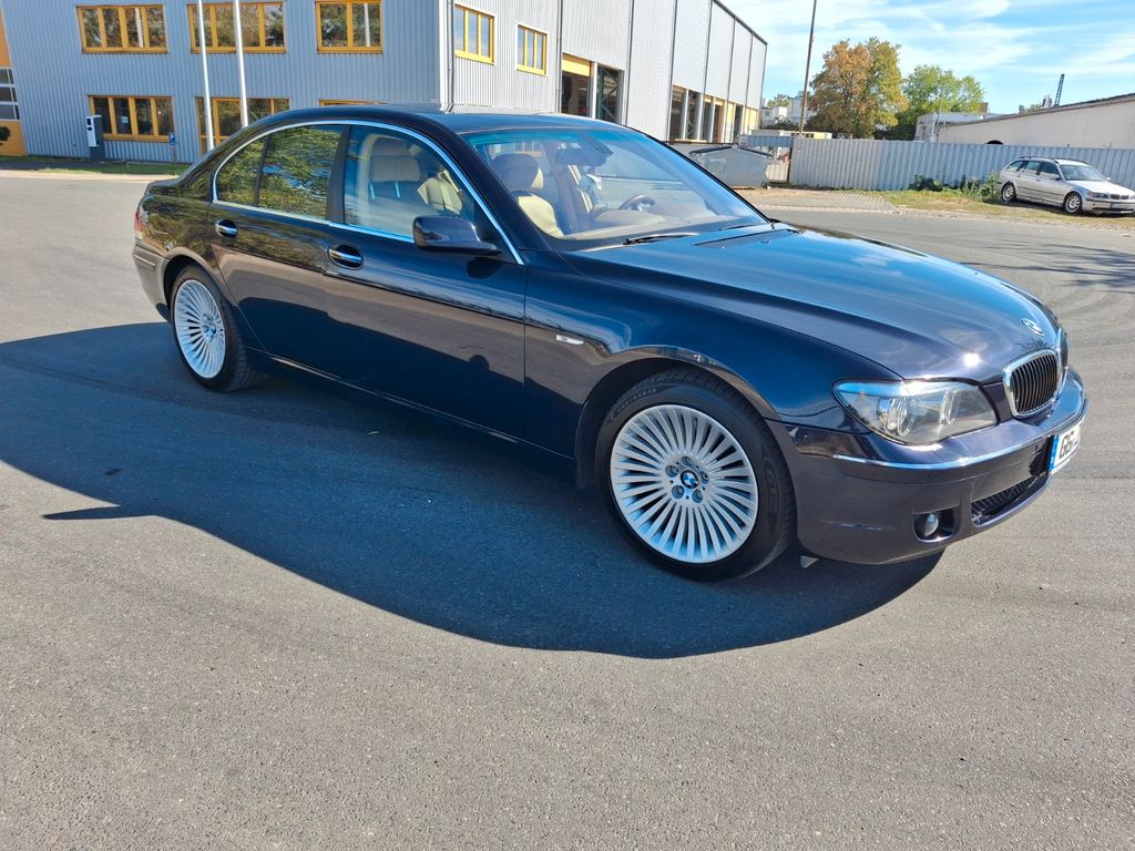 Bild des Angebotes BMW 750i V8 Topzustand Komfortzugang ,Softclose +++
