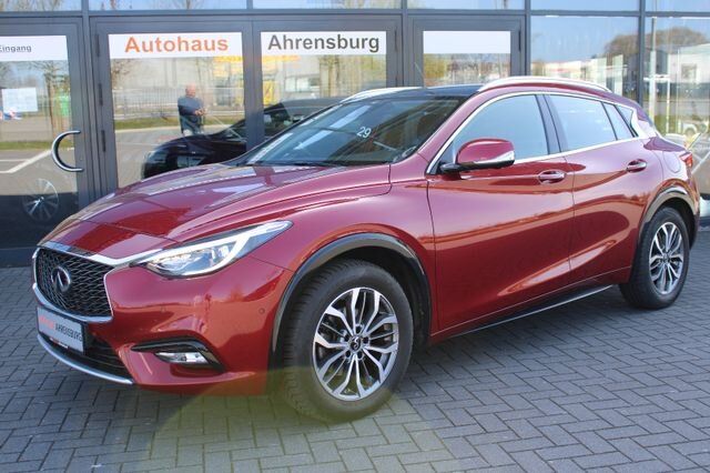 Infiniti Q30 1.6*AHK*LED*Pano*360°Kamera*