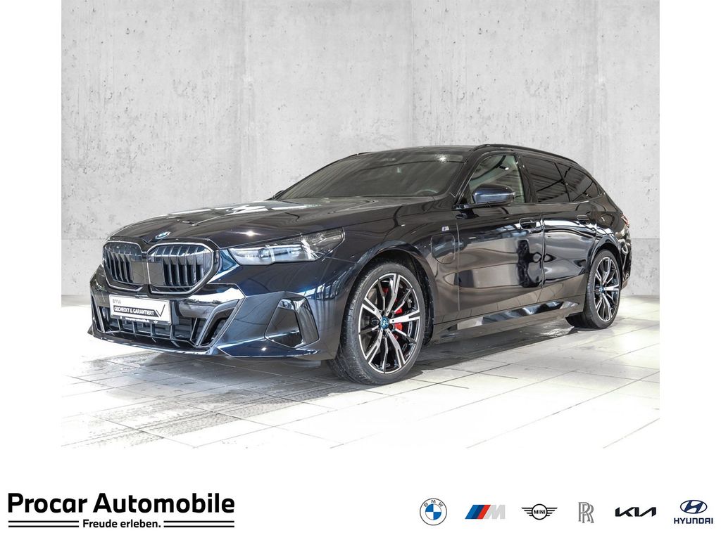 Bild des Angebotes BMW 550e xDrive Touring M Sport Pro HUD PANO ACC AHK