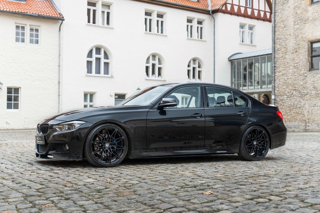 Bild des Angebotes BMW 340iX M-PERFORMANCE H&K LED KAM CARPLAY ALC TOTW