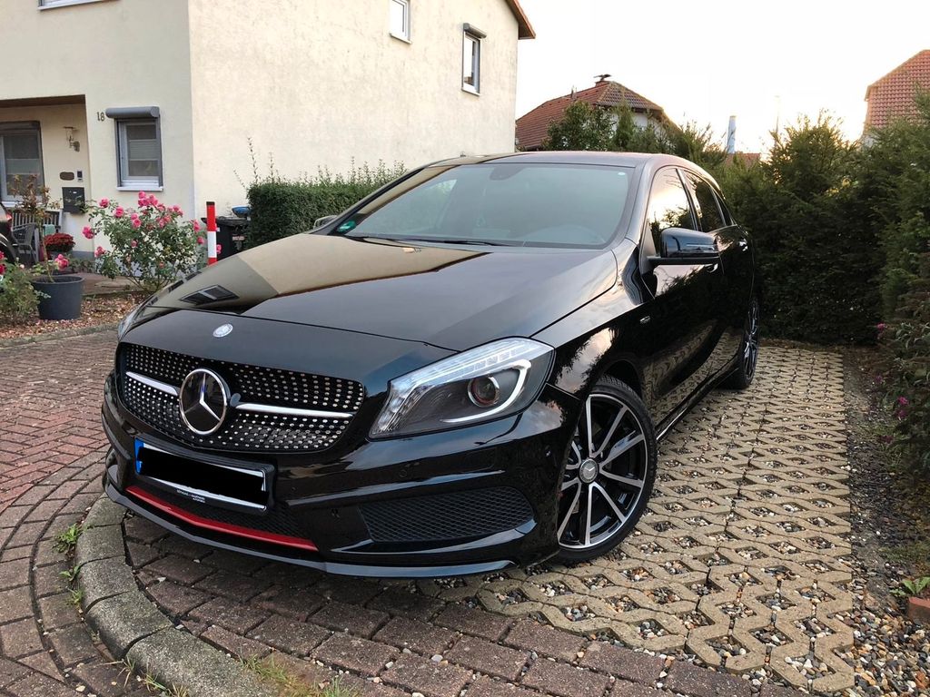 Bild des Angebotes Mercedes-Benz  A 250 AMG Line Shz Memo Infotain Parctr Leder