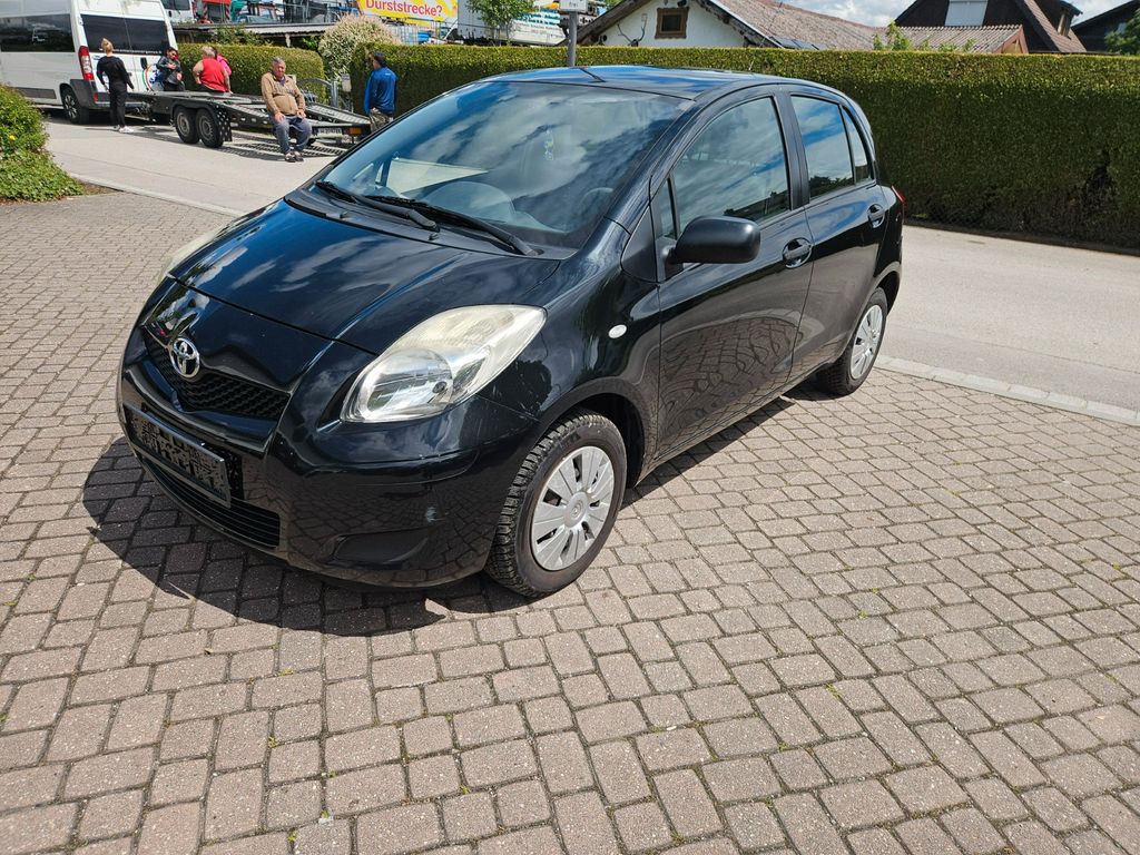 Bild des Angebotes Toyota Yaris Cool Edition
