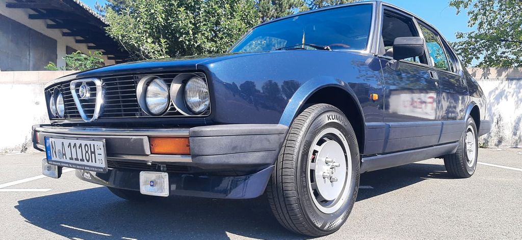 Bild des Angebotes Alfa Romeo Alfetta Quadrifoglio ORO