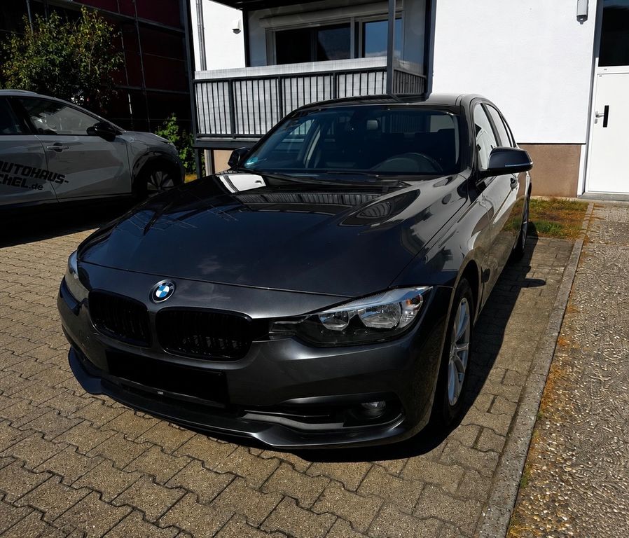 Bild des Angebotes BMW 318d -Advantage Navi Automatik