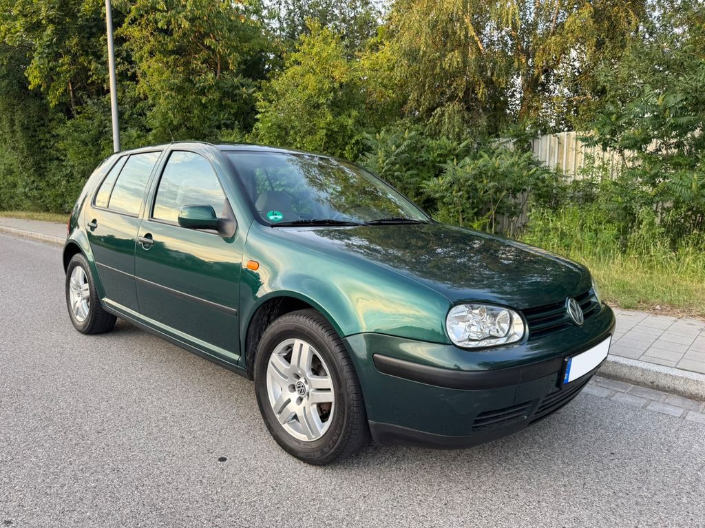Volkswagen Golf 1.6 Klima / TÜV NEU 06/28 /8-fach bereift