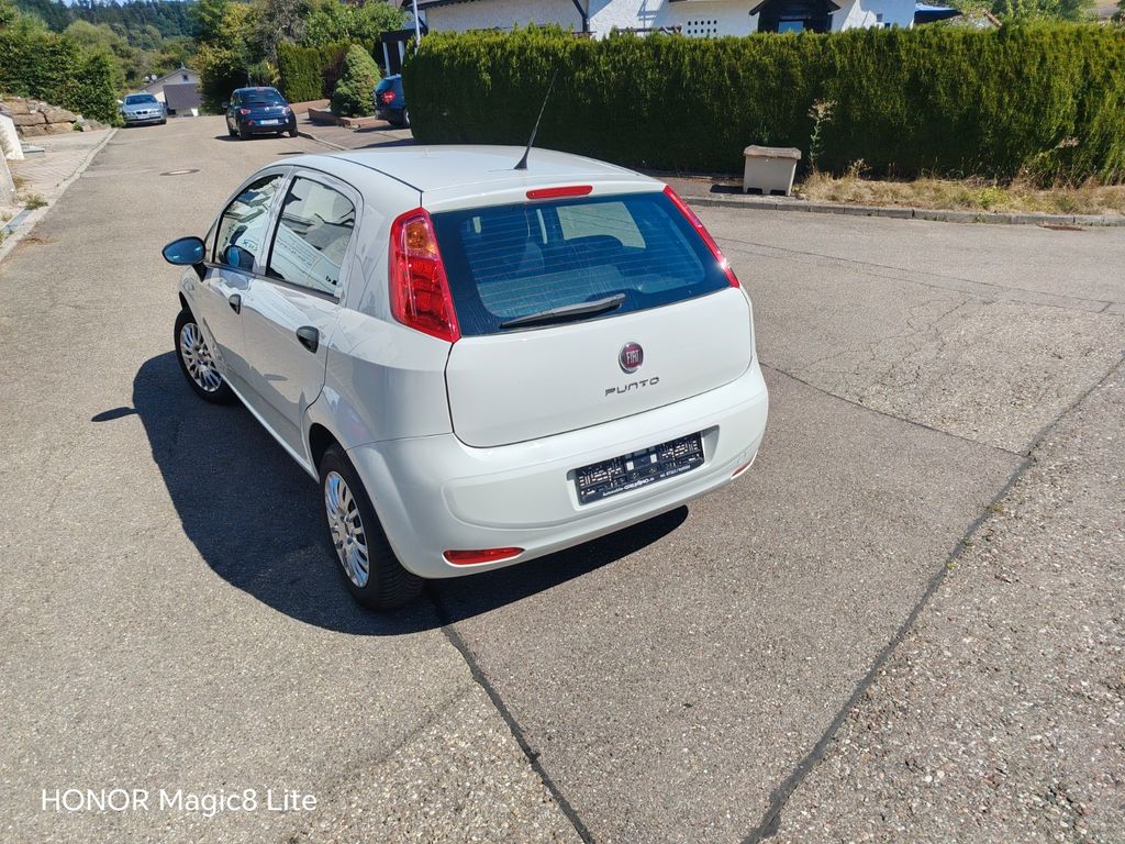 Bild des Angebotes Fiat Punto 1.2 8V -