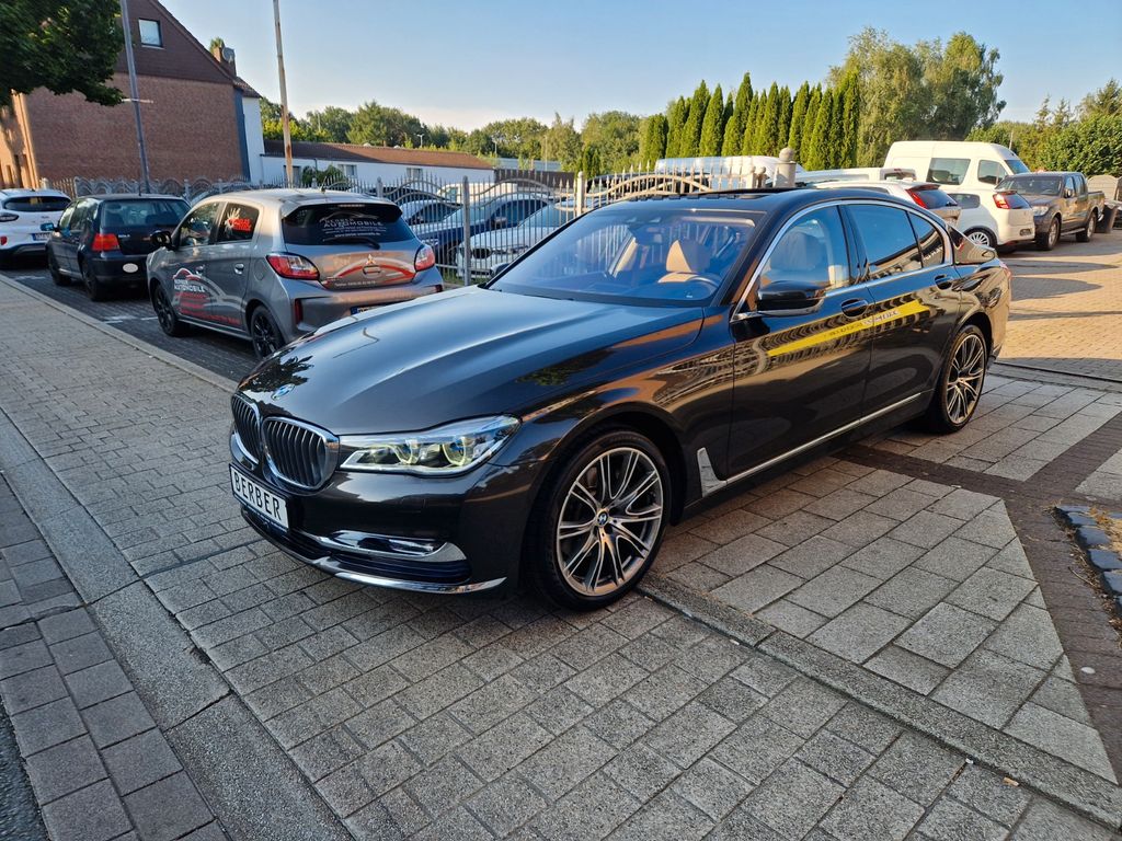 Bild des Angebotes BMW 740 d xDrive*2.HAND*LASERLICHT*MASSAGE*VOLLAUSST