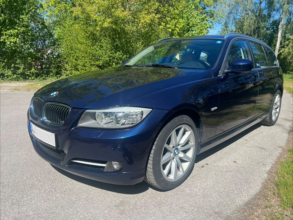 Bild des Angebotes BMW 330i xDrive Touring Edition Exclusive Editio...