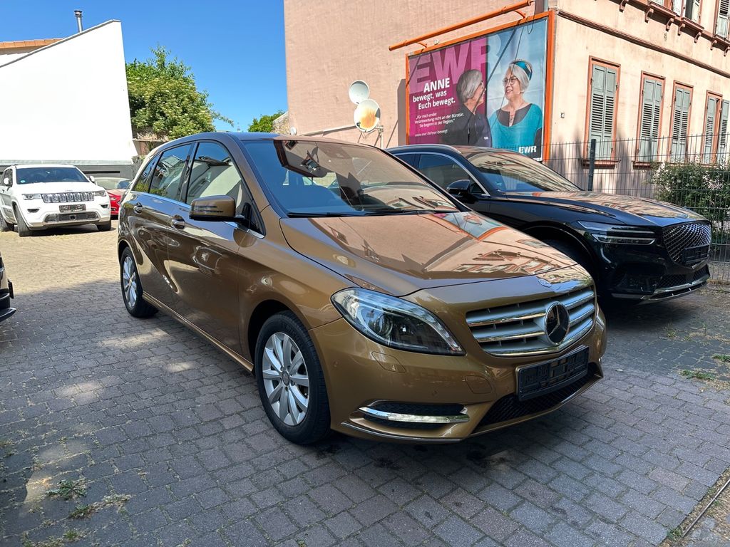 Bild des Angebotes Mercedes-Benz B 200 CDI Leder/ Navi/ Kamera / 1.Hand !!