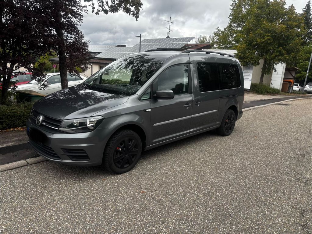 Bild des Angebotes Volkswagen Caddy Maxi Rollstuhlrampe FutureSafe EasyPull