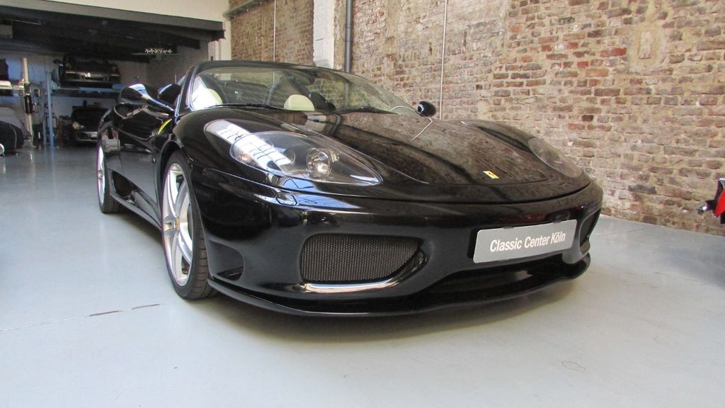 Ferrari 360 Modena Spider *Handschalter schwarz