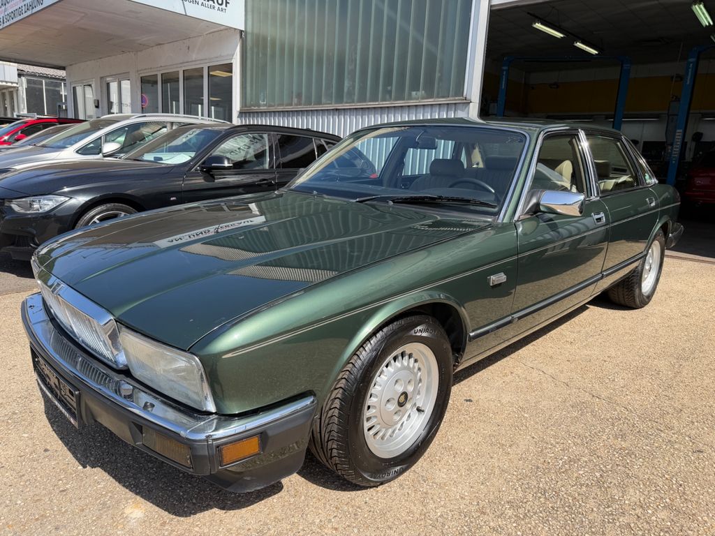 Bild des Angebotes Jaguar XJ40 Sovereign