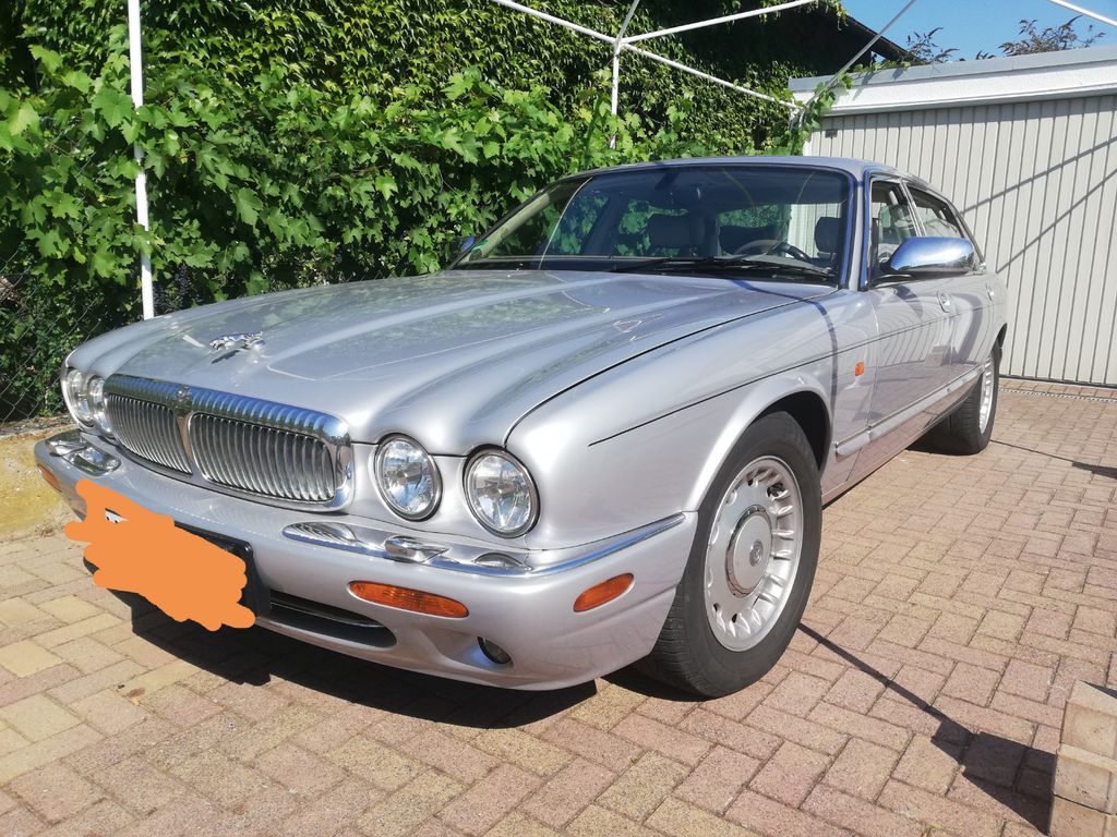 Bild des Angebotes Jaguar Daimler 4 Liter V8 Langversion Einzelsitze X308