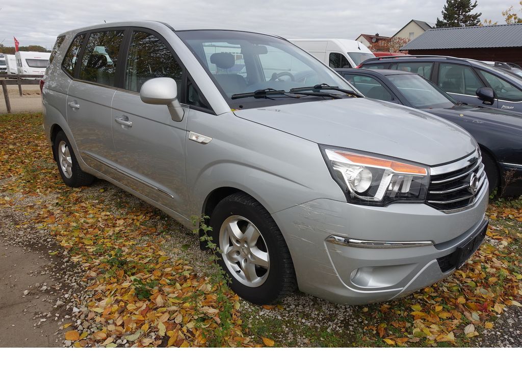 Ssangyong Rodius 7-Sitzer Sitzheizung Ganzjahresreifen Alu