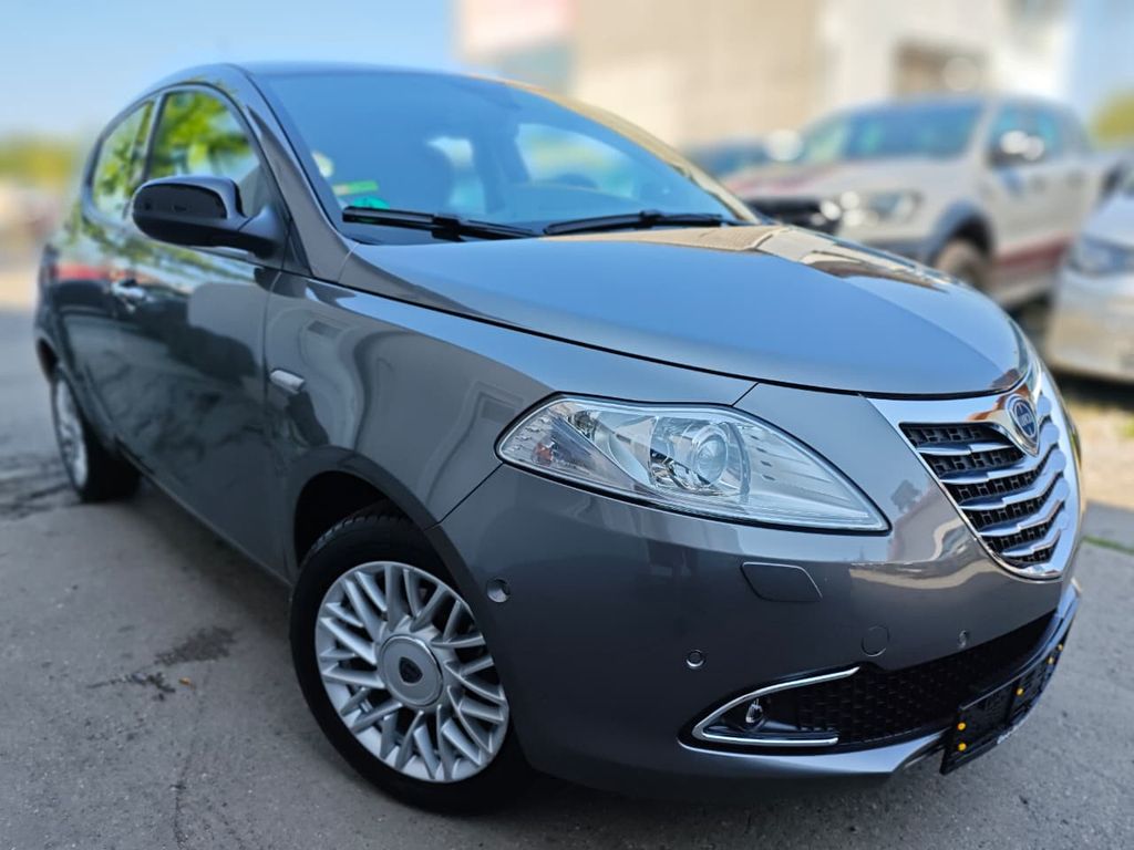 Bild des Angebotes Lancia Ypsilon Gold /52.000km /Aut. /1.Hand