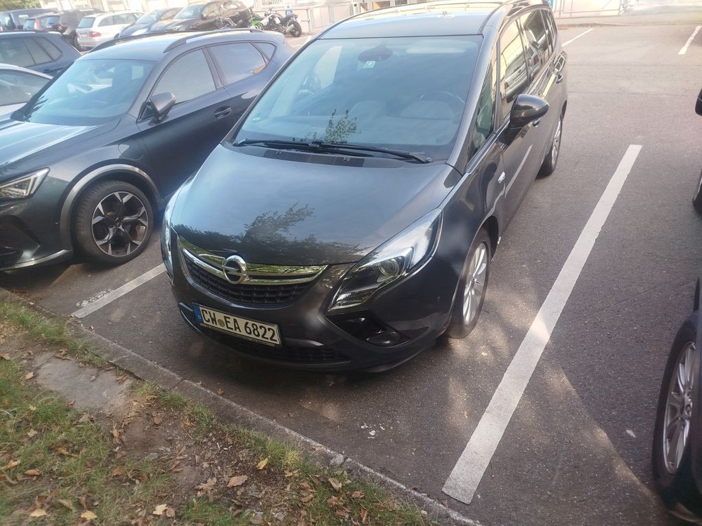 Bild des Angebotes Opel Zafira Tourer  7 sitzer 1.4 Turbo  140 ps