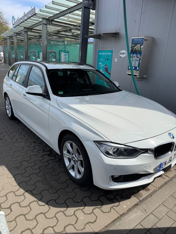 Bild des Angebotes BMW 330d Touring Automatic -