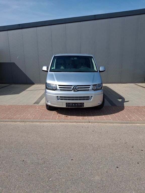 Bild des Angebotes Volkswagen T5 Kombi  LR. 9 Sitze. TÜV ,Service nue.