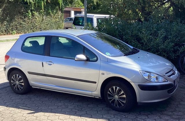 Bild des Angebotes Peugeot 307 1.6 Benziner 110PS / 94.842km / TÜV 01/2028