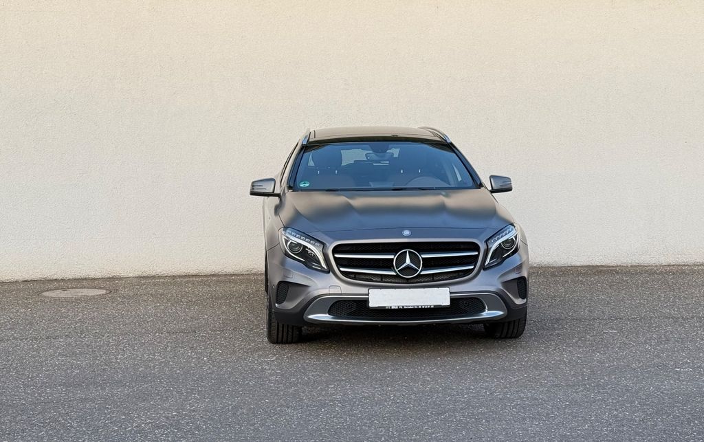 Bild des Angebotes Mercedes-Benz GLA 200 Aut. Edition 1 AMG Line/PANO/H&K/1.HAND