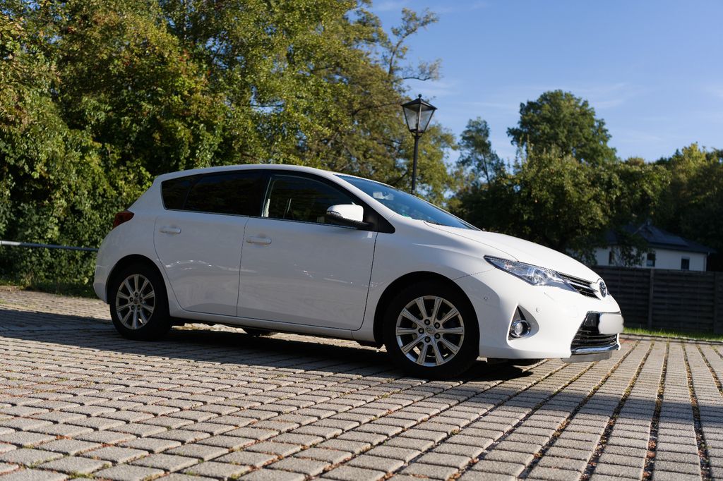 Bild des Angebotes Toyota Auris Edition 1,6-l-Valvematic Edition