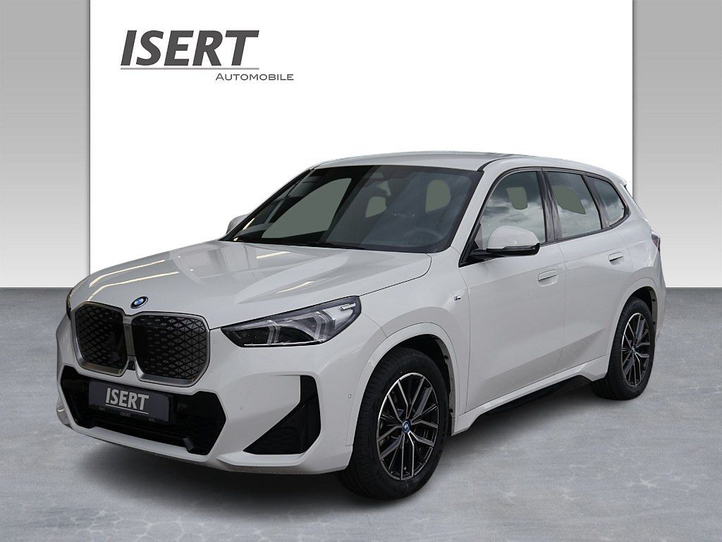 Bild des Angebotes BMW iX1 xDrive30 M Sport A. +H&K+HUD+adLED+DAB+