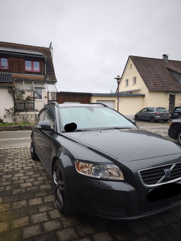 Bild des Angebotes Volvo V50 2.0D - DPF Neu - Rostfrei - Service gemacht