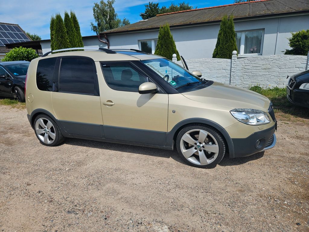 Bild des Angebotes Skoda Roomster 1.6l TDI 77kW Scout Scout