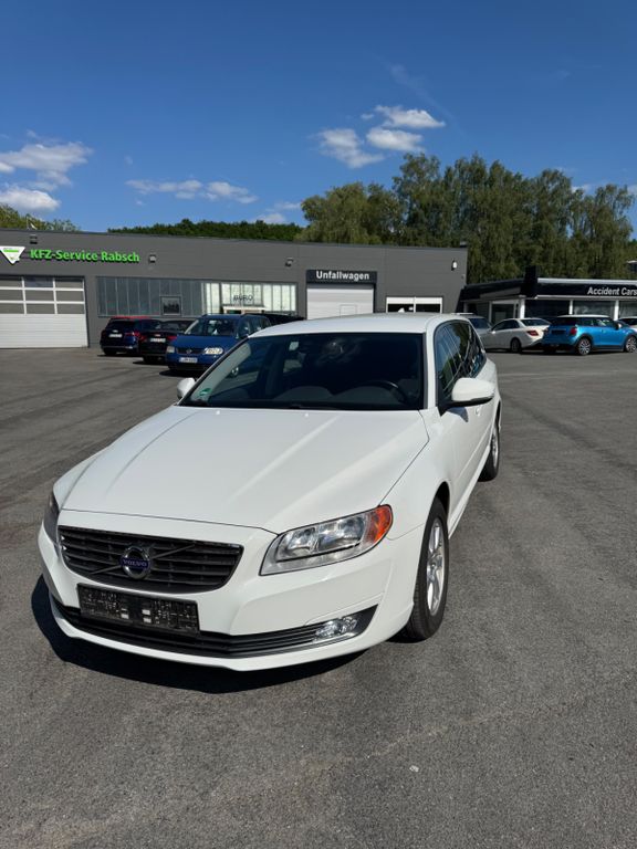 Bild des Angebotes Volvo V70 Kombi Kinetic Tempomat 1 Hand