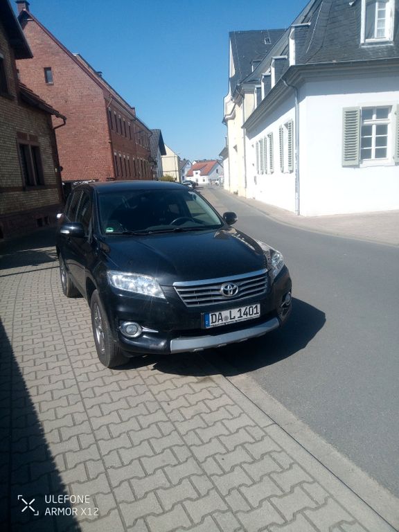 Toyota RAV 4 2,2-l-D-4D 4x4 Comfort Comfort