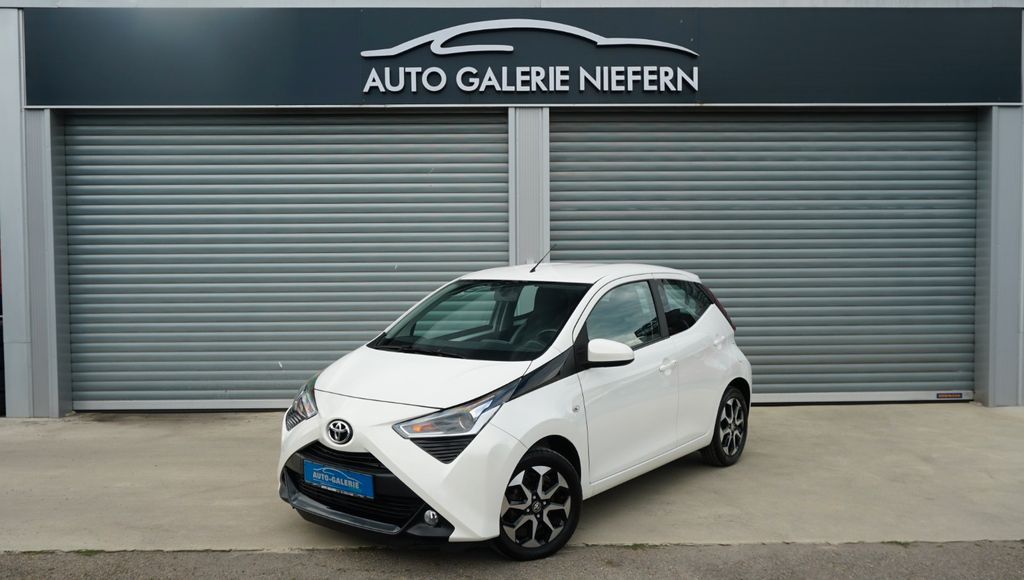 Bild des Angebotes Toyota Aygo x-play connect Automatik